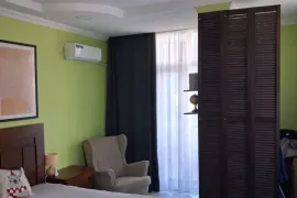 იყიდება ბინა, 5 ოთახიანი, ახალი აშენებული, ბათუმი, ბაგრატიონის უბანი