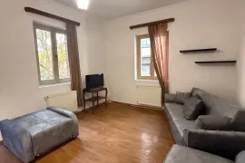 Аренда, 2 Kомнатная, Старое здание, Тбилиси, Сололаки