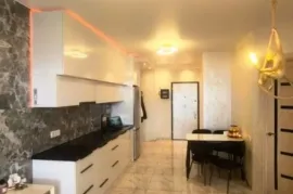 Продается квартира, 3 Kомнатная, Новостройка, Батуми, Район аэропорта