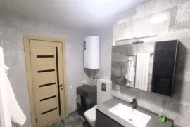 Продается квартира, 3 Kомнатная, Новостройка, Батуми, Район аэропорта