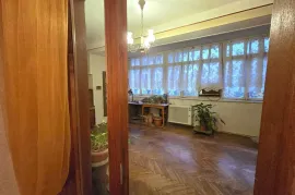 Apartment for sale, 5 Room, Old building, Tbilisi, Chugureti