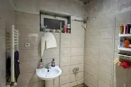 Продается квартира, 2 Kомнатная, Старое здание, Тбилиси, Варкетили