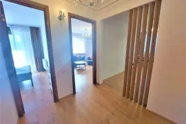 Аренда, 3 Kомнатная, Старое здание, Тбилиси, saburtalo