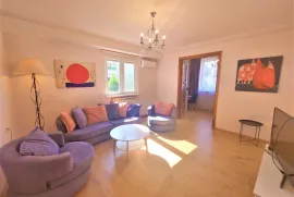 ქირავდება ბინა, 3 ოთახიანი, ძველი აშენებული, თბილისი, საბურთალო