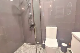 Аренда, 3 Kомнатная, Старое здание, Тбилиси, saburtalo