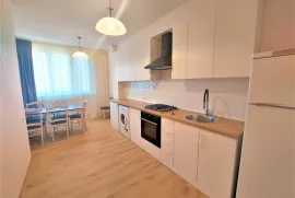 Аренда, 3 Kомнатная, Старое здание, Тбилиси, saburtalo