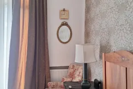 ქირავდება ბინა, 4 ოთახიანი, ძველი აშენებული, თბილისი, ვაკე