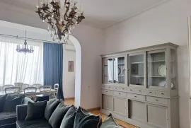 ქირავდება ბინა, 4 ოთახიანი, ძველი აშენებული, თბილისი, ვაკე