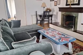 ქირავდება ბინა, 4 ოთახიანი, ძველი აშენებული, თბილისი, ვაკე