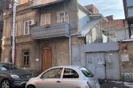 For Rent, 5 Room, Old building, Tbilisi, Vera