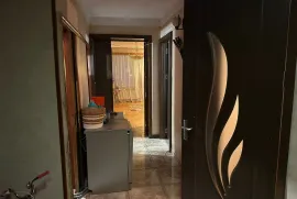 Ипотека квартиры, 3 Kомнатная, Старое здание, Тбилиси, Варкетили