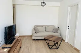 ქირავდება ბინა დღიურად, 2 ოთახიანი, ახალი აშენებული, თბილისი, ვარკეთილი