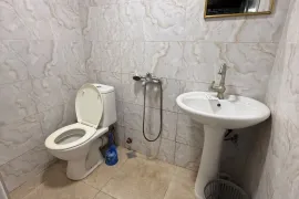 ქირავდება ბინა, 1 ოთახიანი, ძველი აშენებული, თბილისი, მუხიანი