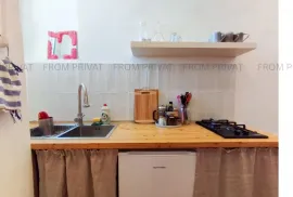 Kitchen, fridge and gascooker