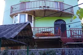 იყიდება სახლი, 6 ოთახიანი, თბილისი, სამგორი