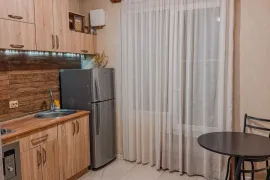 Аренда, 2 Kомнатная, Старое здание, Тбилиси, saburtalo