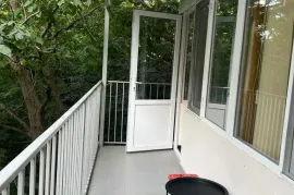 Аренда, 2 Kомнатная, Старое здание, Тбилиси, saburtalo