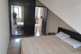 For Rent, 2 Room, Old building, Tbilisi, saburtalo