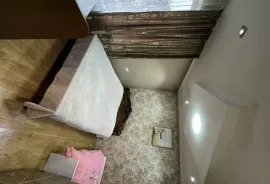 იყიდება სახლი, 5 ოთახიანი, თბილისი, ჩუღურეთი