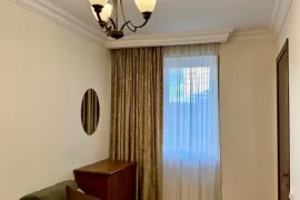 Аренда, 2 Kомнатная, Старое здание, Тбилиси, saburtalo