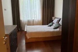 ქირავდება ბინა, 3 ოთახიანი, ძველი აშენებული, თბილისი, ვაკე