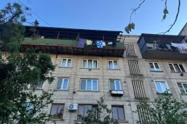 Продается квартира, 5 Kомнатная, Старое здание, Кутаиси, Поселок Автокархана