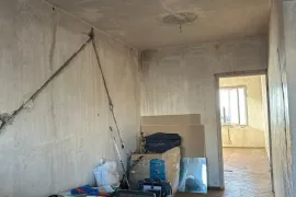 Продается квартира, 5 Kомнатная, Старое здание, Кутаиси, Поселок Автокархана