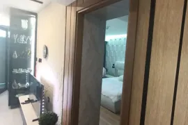 იყიდება ბინა, 2 ოთახიანი, ახალი აშენებული, ბათუმი, რუსთაველის უბანი