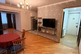 Аренда, 4 Kомнатная, Старое здание, Тбилиси, Темка