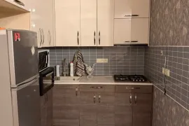 Аренда, 4 Kомнатная, Старое здание, Тбилиси, Темка