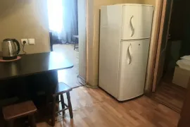 Аренда, 2 Kомнатная, Старое здание, Тбилиси, Вера