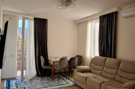 Аренда, 1 Kомнатная, Старое здание, Тбилиси, saburtalo