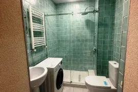 Аренда, 3 Kомнатная, Старое здание, Тбилиси, Чугурети