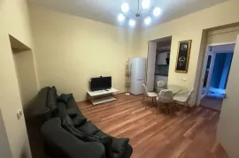 Аренда, 3 Kомнатная, Старое здание, Тбилиси, Чугурети