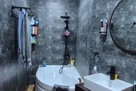 Продается квартира, 4 Kомнатная, Новостройка, Батуми, Агмашенебели Район