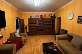 For Rent, 5 Room, Old building, Gori , Gori