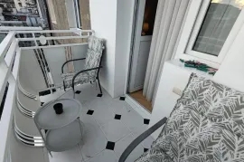 იყიდება ბინა, 4 ოთახიანი, ძველი აშენებული, თბილისი, ვერა