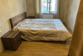 Аренда, 2 Kомнатная, Старое здание, Тбилиси, saburtalo