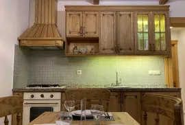 იყიდება სახლი, 6 ოთახიანი, ბორჯომი, ბაკურიანი