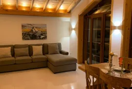 იყიდება სახლი, 6 ოთახიანი, ბორჯომი, ბაკურიანი