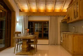 იყიდება სახლი, 6 ოთახიანი, ბორჯომი, ბაკურიანი