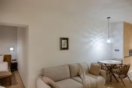 იყიდება ბინა, 3 ოთახიანი, ახალი აშენებული, ბათუმი, ხიმშიაშვილის უბანი