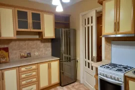 ქირავდება ბინა, 2 ოთახიანი, ძველი აშენებული, თბილისი, მუხიანი