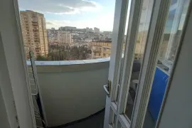 ქირავდება ბინა, 2 ოთახიანი, ძველი აშენებული, თბილისი, მუხიანი