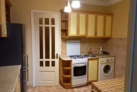 ქირავდება ბინა, 2 ოთახიანი, ძველი აშენებული, თბილისი, მუხიანი