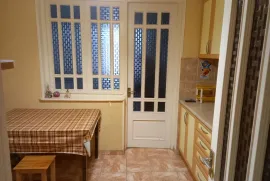 ქირავდება ბინა, 2 ოთახიანი, ძველი აშენებული, თბილისი, მუხიანი