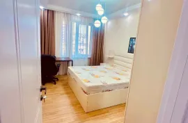 Аренда, 3 Kомнатная, Старое здание, Тбилиси, saburtalo