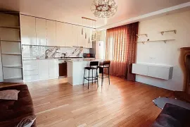 Аренда, 3 Kомнатная, Старое здание, Тбилиси, saburtalo