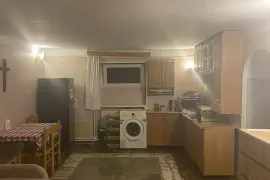 Аренда Дома, 2 Kомнатная,  Окрестности Тбилиси, Цхнети