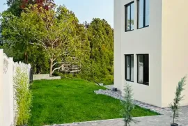 House For Sale, 5 Room, Kobuleti , Chaqvi